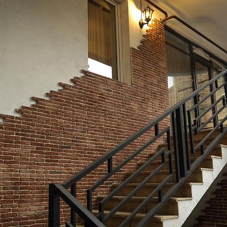 Winehouse Old Qvevri Apartments Τυφλίδα Εξωτερικό φωτογραφία